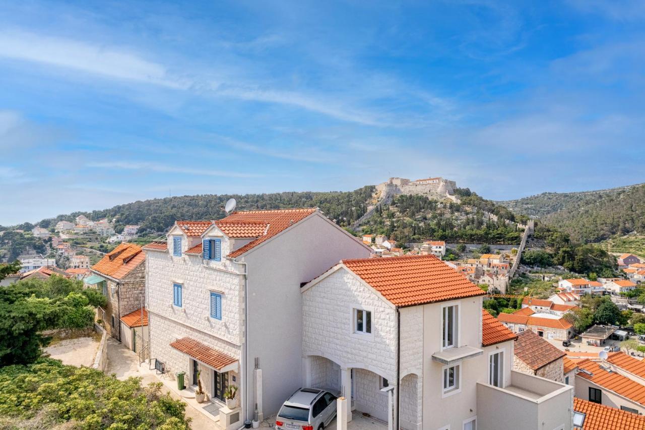 Villa Capitis In The Center Hvar Town Bagian luar foto