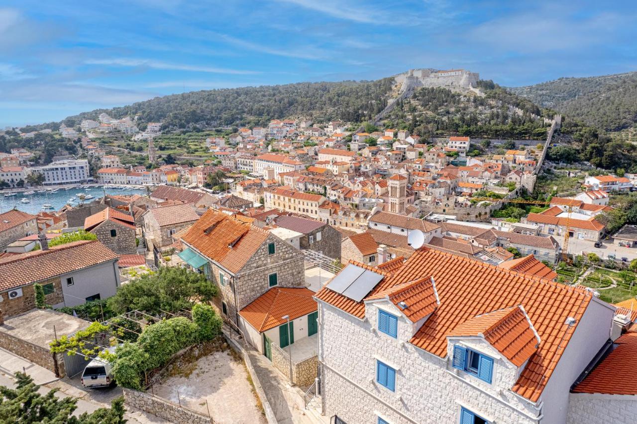 Villa Capitis In The Center Hvar Town Bagian luar foto