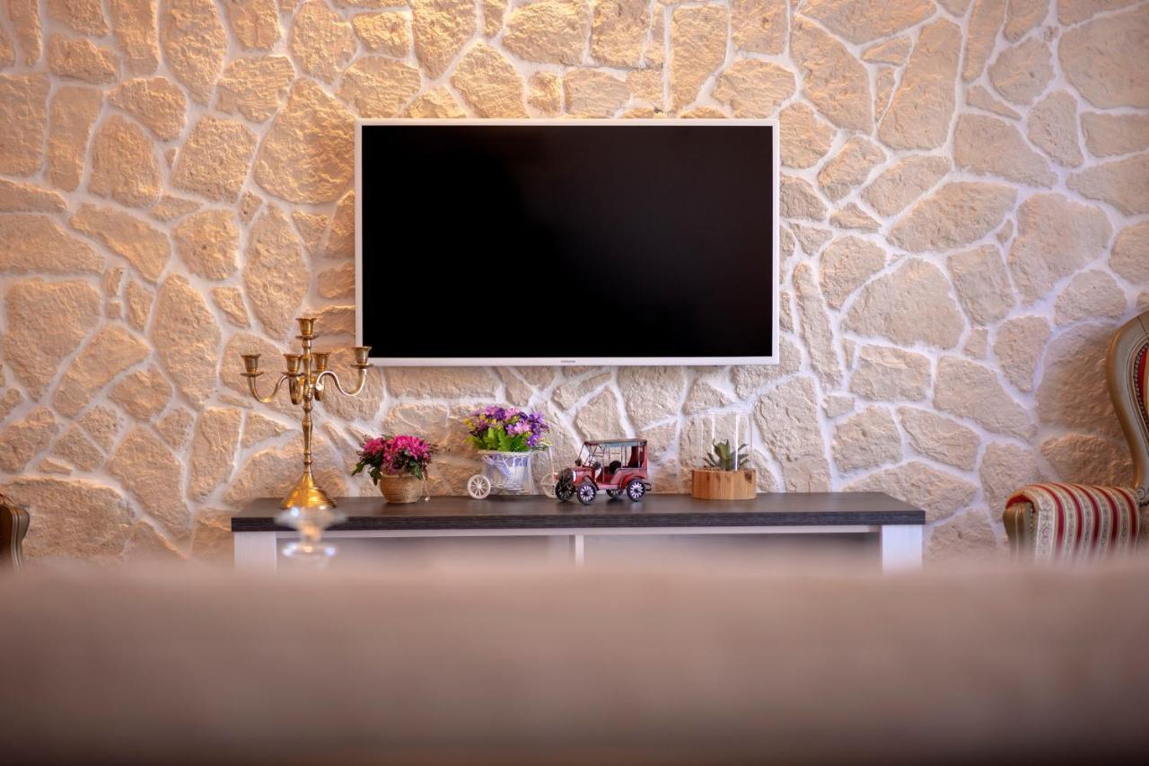Villa Capitis In The Center Hvar Town Bagian luar foto
