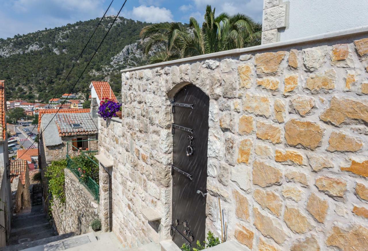 Villa Capitis In The Center Hvar Town Bagian luar foto